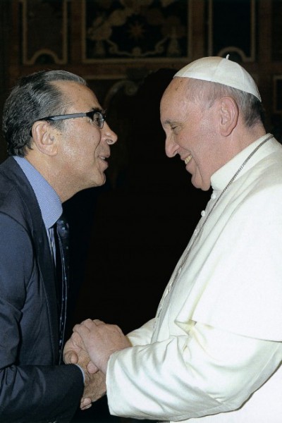 An audience with His Hollines Pope Francis, to explain the activities of the Khalili Foundation - December 2013