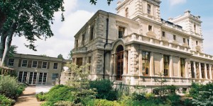 Prof-Nasser-David-Khalili-Nour-Palace16