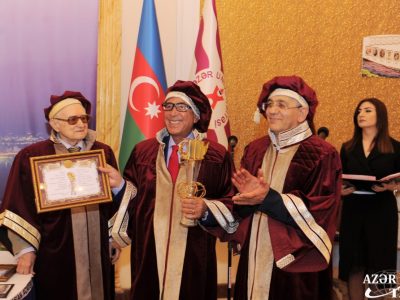 Professor Sir Nasser D. Khalili received the Eurasian Legend Award from Professor Hamlet Isakhanli, Founding Member of the Eurasian Academy