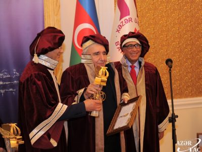 Sir David received the Eurasian Legend Award from Professor Hamlet Isakhanli, Founding Member of the Eurasian Academy